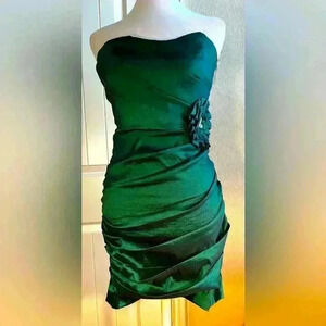 Teeze Me Royal green strapless cocktail dress